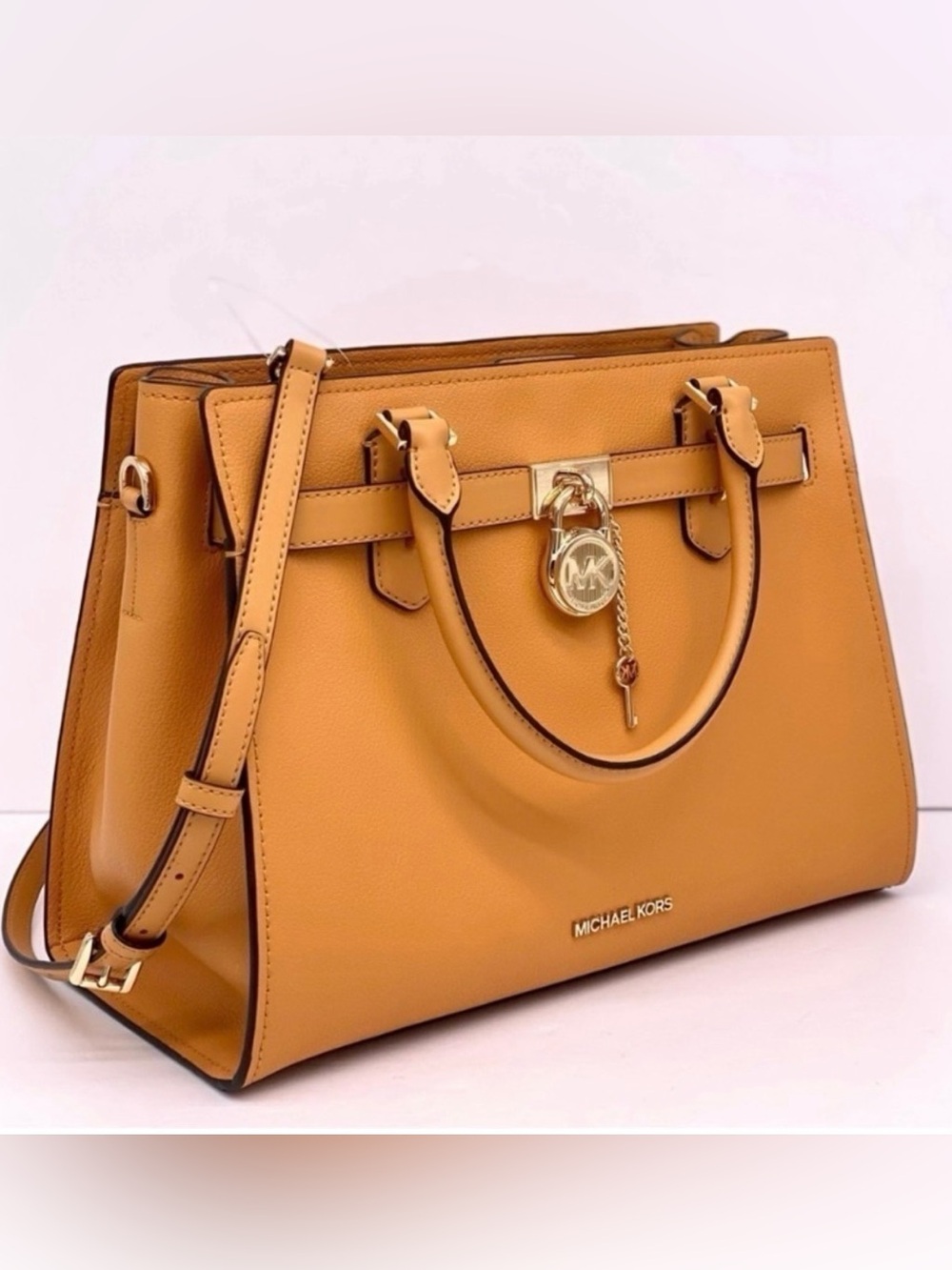 NWT Michael Kors Hamilton in Cider